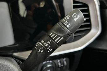 VAUXHALL MOKKA ELECTRIC 50kWh SE Nav Premium SUV 5dr Electric Auto (136 ps) Panoramic Re