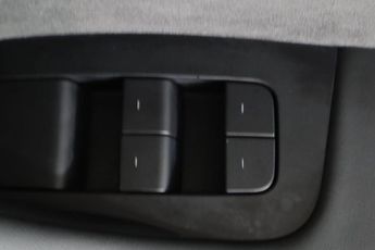 TESLA Model 3 (Dual Motor) Long Range Auto 4WDE 4dr