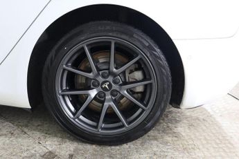 TESLA Model 3 (Dual Motor) Long Range Auto 4WDE 4dr