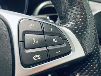 MERCEDES-BENZ C-CLASS 2.1 C220 BlueTEC AMG Line (Premium) Saloon 4dr Diesel G-Tronic+ 