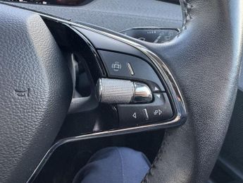 SKODA ENYAQ 62kWh 60 SUV 5dr Electric Auto (DC120kW) (179 ps)