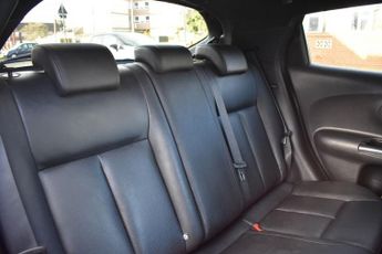 NISSAN JUKE 1.6 Tekna SUV 5dr Petrol XTRON Euro 6 (117 ps)