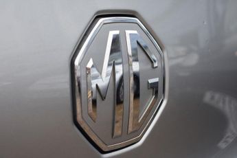 MG MG ZS 72.6kWh SE | INCLUDES BATTERY HEALTH CHECK CERTIFICATE | LONG RA