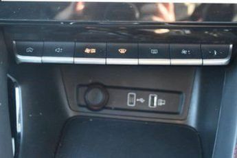 MG MG ZS 72.6kWh SE | INCLUDES BATTERY HEALTH CHECK CERTIFICATE | LONG RA