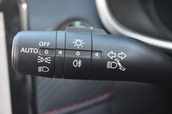 MG MG ZS 72.6kWh SE | INCLUDES BATTERY HEALTH CHECK CERTIFICATE | LONG RA