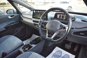 VOLKSWAGEN ID.3 Pro 58kWh HATCHBACK | 1 OWNER | HEATED SEATS | 2 KEYS | BATTERY 