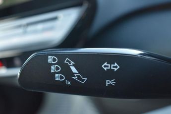 VOLKSWAGEN ID.3 Pro 58kWh HATCHBACK | 1 OWNER | HEATED SEATS | 2 KEYS | BATTERY 