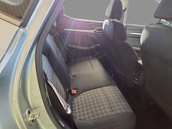 MG MG ZS 72.6kWh SE | INCLUDES BATTERY HEALTH CHECK CERTIFICATE | LONG RA