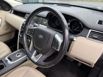 LAND ROVER DISCOVERY SPORT 2.0 TD4 HSE SUV 5dr Diesel Auto 4WD Euro 6 (s/s) (180 ps)
