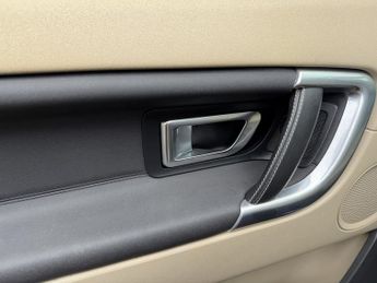 LAND ROVER DISCOVERY SPORT 2.0 TD4 HSE SUV 5dr Diesel Auto 4WD Euro 6 (s/s) (180 ps)