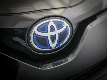 TOYOTA C-HR 1.8 VVT-h GPF Icon SUV 5dr Petrol Hybrid CVT Euro 6 (s/s) (122 p