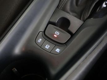 TOYOTA C-HR 1.8 VVT-h GPF Icon SUV 5dr Petrol Hybrid CVT Euro 6 (s/s) (122 p