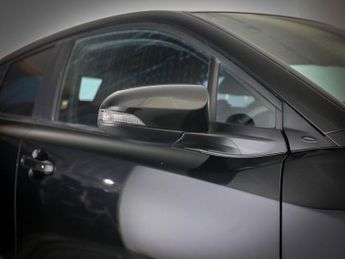 TOYOTA C-HR 1.8 VVT-h GPF Icon SUV 5dr Petrol Hybrid CVT Euro 6 (s/s) (122 p