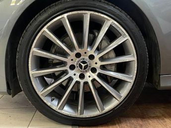 MERCEDES-BENZ C-CLASS 2.1 C220d AMG Line (Premium Plus) Saloon 4dr Diesel G-Tronic+ 4M