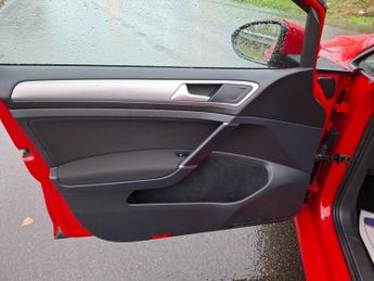 VOLKSWAGEN GOLF 1.6 TDI BlueMotion Tech Match Hatchback 5dr Diesel DSG Euro 6 (s