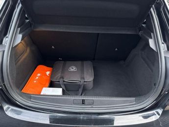 PEUGEOT E-208 50kWh Allure Premium + Hatchback 5dr Electric Auto (7kW Charger)