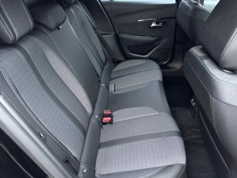PEUGEOT E-208 50kWh Allure Premium + Hatchback 5dr Electric Auto (7kW Charger)