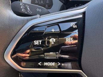 VOLKSWAGEN ID.3 Pro Performance 58kWh Family Hatchback 5dr Auto