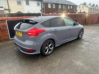 FORD FOCUS 2.0 TDCi ST-3 Hatchback 5dr Diesel Powershift Euro 6 (s/s) (185 