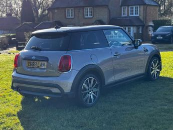 MINI HATCH 1.5 Cooper Classic Hatchback 3dr Petrol Steptronic Euro 6 (s/s) 