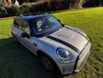 MINI HATCH 1.5 Cooper Classic Hatchback 3dr Petrol Steptronic Euro 6 (s/s) 