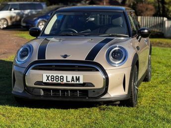 MINI HATCH 1.5 Cooper Classic Hatchback 3dr Petrol Steptronic Euro 6 (s/s) 