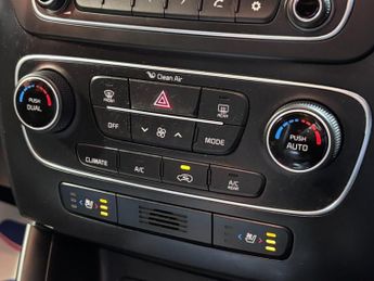 KIA SORENTO 2.2 CRDi KX-3 SUV 5dr Diesel Auto AWD Euro 5 (194 bhp)