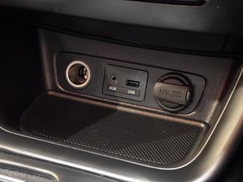 KIA SORENTO 2.2 CRDi KX-3 SUV 5dr Diesel Auto AWD Euro 5 (194 bhp)