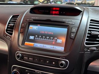 KIA SORENTO 2.2 CRDi KX-3 SUV 5dr Diesel Auto AWD Euro 5 (194 bhp)