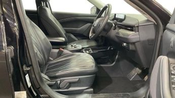 FORD MUSTANG MACH-E Standard Range 70kWh SUV 5dr Electric Automatic (269 ps)