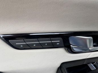 LAND ROVER RANGE ROVER EVOQUE 2.0 TD4 HSE Dynamic SUV 5dr Diesel Auto 4WD Euro 6 (s/s) (180 ps
