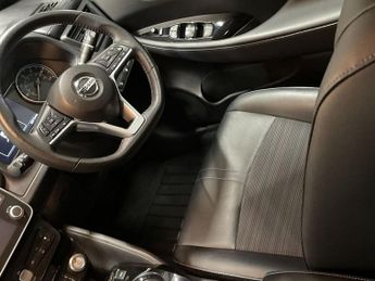 NISSAN LEAF 40kWh N-Connecta Hatchback 5dr Electric Auto (150 ps)