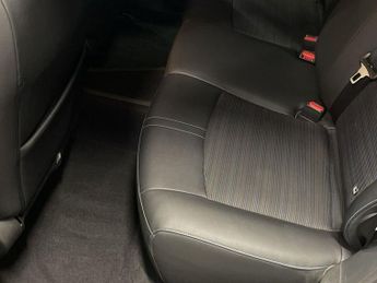 NISSAN LEAF 40kWh N-Connecta Hatchback 5dr Electric Auto (150 ps)