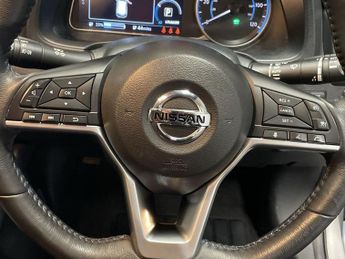 NISSAN LEAF 40kWh N-Connecta Hatchback 5dr Electric Auto (150 ps)