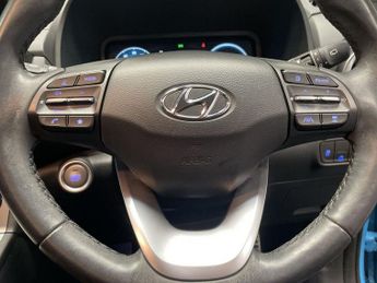 HYUNDAI KONA 64kWh Premium SUV 5dr Electric Auto (10.5kW Charger) (204 ps)