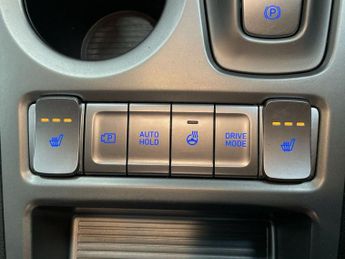 HYUNDAI KONA 64kWh Premium SUV 5dr Electric Auto (10.5kW Charger) (204 ps)