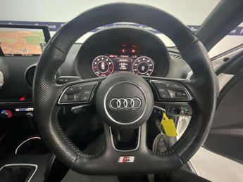 AUDI A3 1.0 TFSI 30 Black Edition Sportback 5dr Petrol Manual Euro 6 (s/