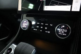 JAGUAR F-PACE 2.0 D200 MHEV R-Dynamic Black SUV 5dr Diesel Auto AWD Euro 6 (s/