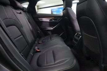 JAGUAR F-PACE 2.0 D200 MHEV R-Dynamic Black SUV 5dr Diesel Auto AWD Euro 6 (s/