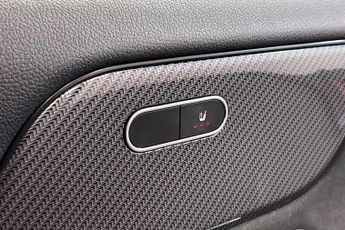 MERCEDES-BENZ GLA CLASS 2.0 GLA200d AMG Line (Executive) SUV 5dr Diesel 8G-DCT Euro 6 (s