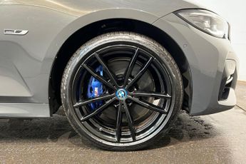 BMW 3 SERIES 2.0 330e 12kWh M Sport Pro Edition Saloon 4dr Petrol Plug-in Hyb