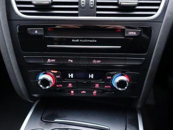 AUDI A4 2.0 TDI S line Saloon 4dr Diesel Multitronic Euro 5 (s/s) (150 p
