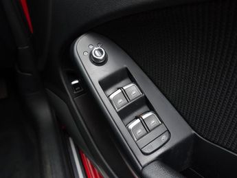 AUDI A4 2.0 TDI S line Saloon 4dr Diesel Multitronic Euro 5 (s/s) (150 p