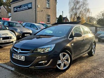 VAUXHALL ASTRA 1.6 16v SRi Hatchback 5dr Petrol Auto Euro 5 (115 ps)