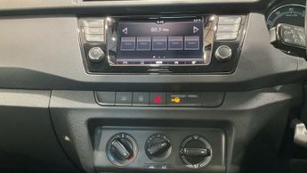 SKODA FABIA 1.0 TSI SE Hatchback 5dr Petrol DSG Euro 6 (s/s) (95 ps)