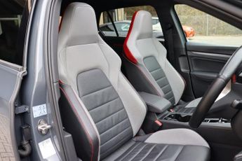 VOLKSWAGEN GOLF 2.0 TSI GTI CLUBSPORT