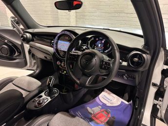 MINI Electric Hatch Cooper SE 32.6kWh Level 2 Hatchback 3dr Electric Auto (184 ps)