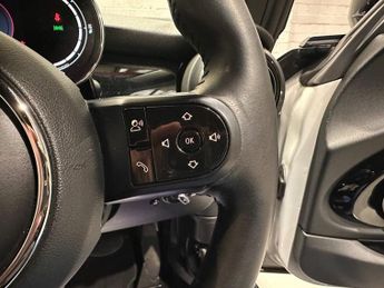 MINI Electric Hatch Cooper SE 32.6kWh Level 2 Hatchback 3dr Electric Auto (184 ps)