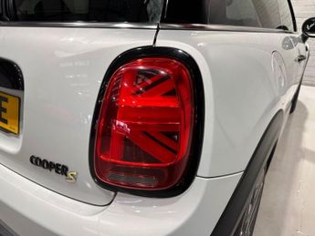 MINI Electric Hatch Cooper SE 32.6kWh Level 2 Hatchback 3dr Electric Auto (184 ps)