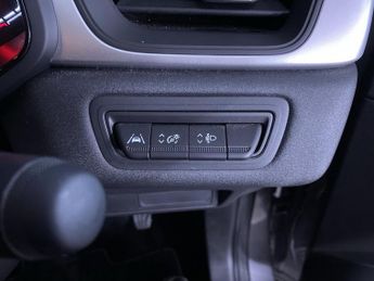 RENAULT CAPTUR 1.6 E-TECH evolution SUV 5dr Petrol Hybrid Auto Euro 6 (s/s) (14